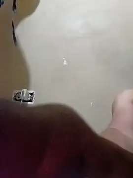 Lavz1995 online show from February 26, 6:35 am