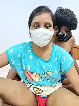Snapshot of Miss_Riya20 chatting on June 20, 12:32 pm Miss Riya20 online show from June 20, 12:32 pm