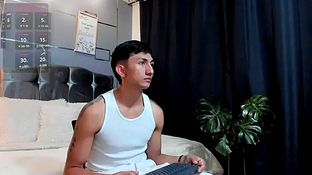 oliver mr  online show from December 3, 9:36 pm