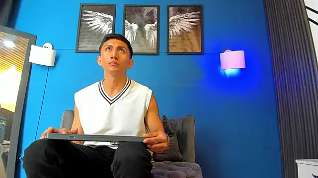 oliver mr  online show from September 13, 7:47 pm