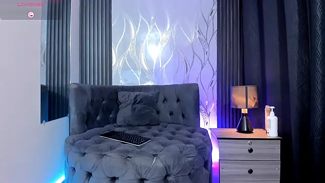 oliver mr  online show from January 7, 1:27 pm