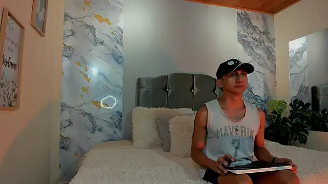 oliver mr  online show from January 9, 8:27 pm