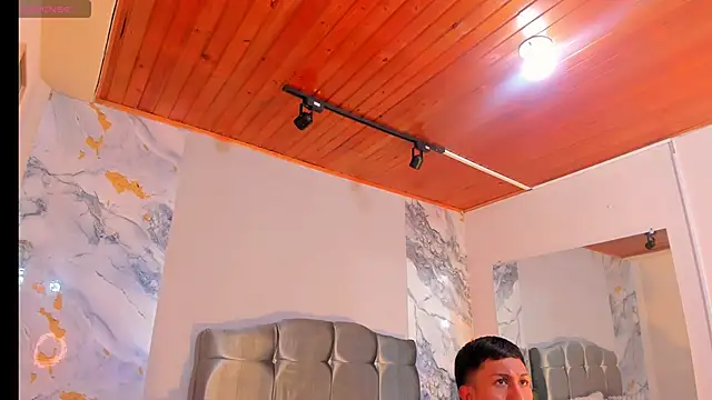 oliver mr  online show from February 7, 9:34 pm