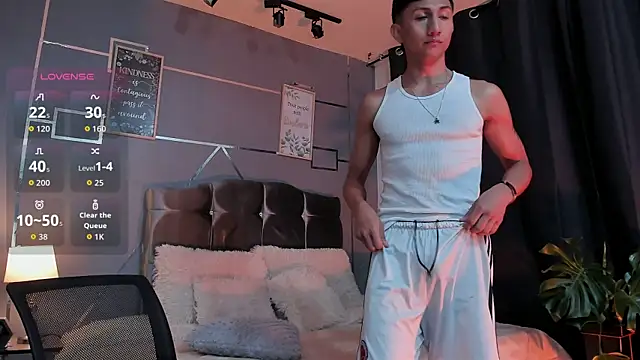 oliver mr  online show from December 22, 8:42 pm