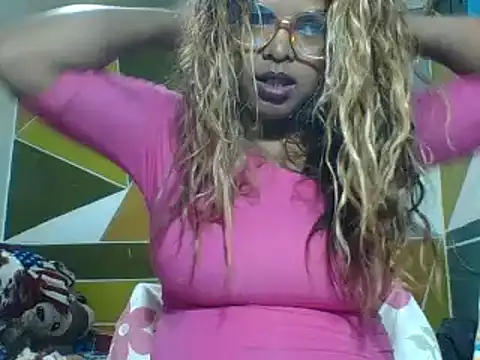 Snapshot of SEXY_METISE chatting on February 10, 2:41 am SEXY METISE online show from February 10, 2:41 am