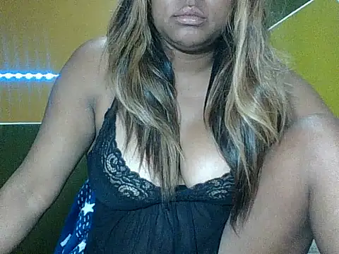 Snapshot of SEXY_METISE chatting on November 13, 1:42 am SEXY METISE online show from November 13, 1:42 am