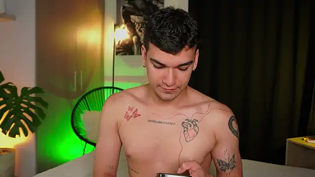 EROS AND ALAN online show from March 23, 6:02 am