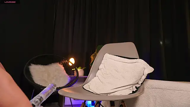 EROS AND ALAN online show from December 19, 3:10 am