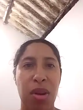 Snapshot of anitotori chatting on November 13, 4:22 pm anitotori online show from November 13, 4:22 pm