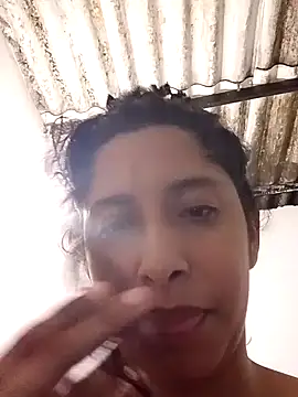 Snapshot of anitotori chatting on November 22, 3:27 am anitotori online show from November 22, 3:27 am