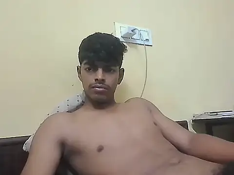 Snapshot of monster_33 chatting on April 22, 4:58 pm monster 33 online show from April 22, 4:58 pm