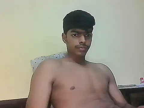 Snapshot of monster_33 chatting on April 24, 1:46 pm monster 33 online show from April 24, 1:46 pm