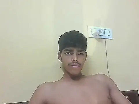 Snapshot of monster_33 chatting on May 6, 2:43 pm monster 33 online show from May 6, 2:43 pm