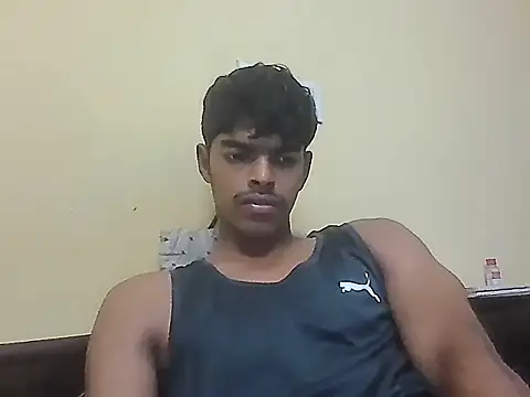 Snapshot of monster_33 chatting on April 27, 2:04 pm monster 33 online show from April 27, 2:04 pm