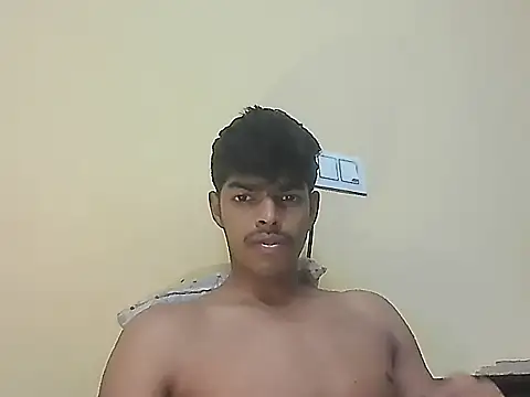 Snapshot of monster_33 chatting on May 1, 2:00 pm monster 33 online show from May 1, 2:00 pm