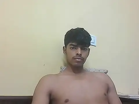 Snapshot of monster_33 chatting on April 26, 8:00 am monster 33 online show from April 26, 8:00 am