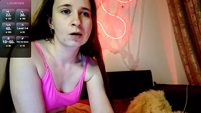 Snapshot of _Linett_ chatting on October 31, 7:54 pm Linett online show from October 31, 7:54 pm