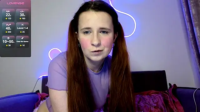 Snapshot of _Linett_ chatting on November 4, 7:39 pm Linett online show from November 4, 7:39 pm