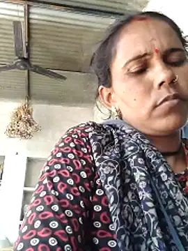 Pooja750 online show from May 29, 4:07 am