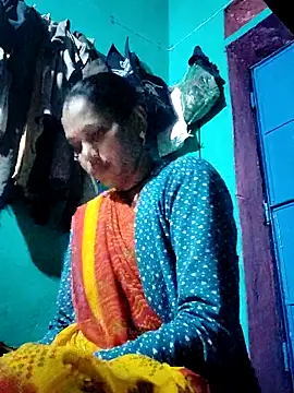 Pooja750 online show from December 17, 2:22 pm