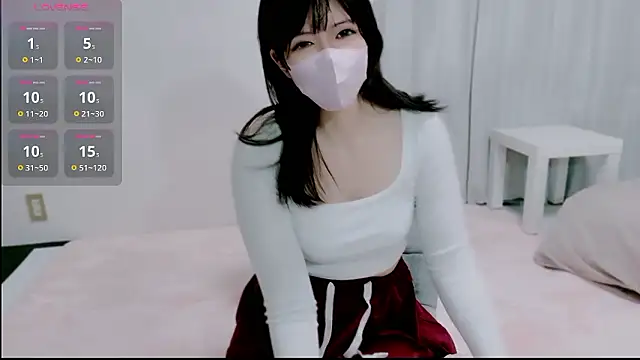 Snapshot of hinachuuu__D chatting on November 4, 10:19 am hinachuuu D online show from November 4, 10:19 am