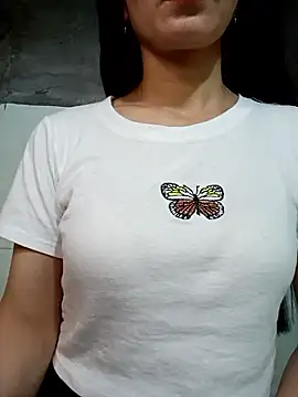 Snapshot of Vyvyy06 chatting on December 2, 4:14 am Vyvyy06 online show from December 2, 4:14 am