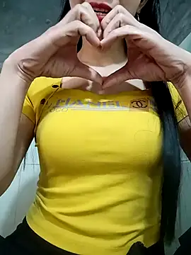 Snapshot of Vyvyy06 chatting on November 15, 12:25 am Vyvyy06 online show from November 15, 12:25 am