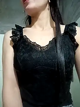 Snapshot of Vyvyy06 chatting on October 30, 2:10 am Vyvyy06 online show from October 30, 2:10 am