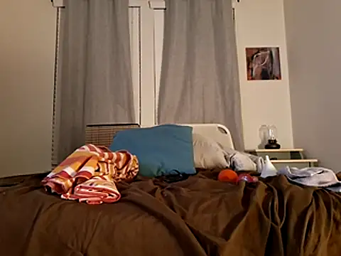 Slinkypoppet online show from December 4, 8:02 am