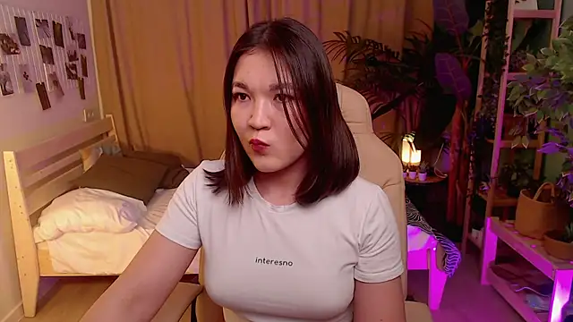 Halle Berrry online show from January 12, 2:02 pm