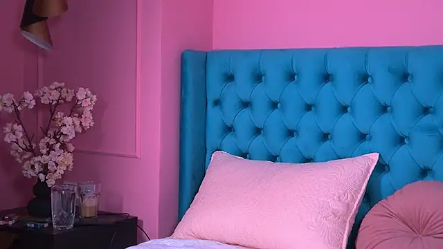 Snapshot of AlyraRose chatting on September 26, 3:19 pm AlyraRose online show from September 26, 3:19 pm