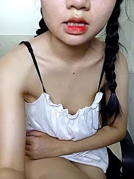 Viviann08 online show from April 8, 4:36 am