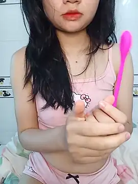Viviann08 online show from May 13, 4:30 am