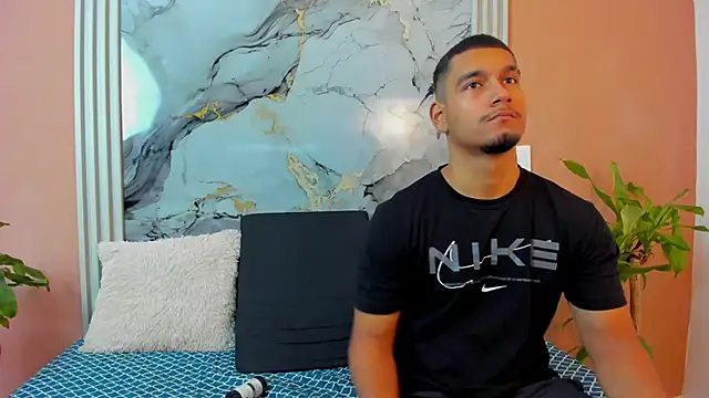  online show from November 23, 1:43 pm