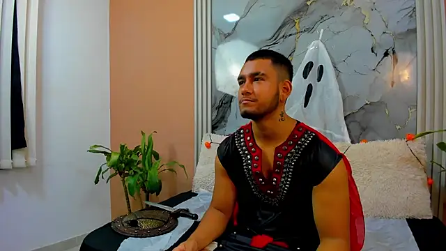  online show from October 31, 11:18 am