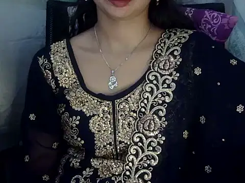 Snapshot of Rahat_S chatting on June 19, 8:31 am Rahat S online show from June 19, 8:31 am