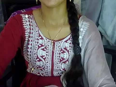 Snapshot of Rahat_S chatting on May 25, 7:51 am Rahat S online show from May 25, 7:51 am