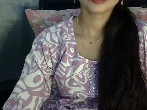 Snapshot of Rahat_S chatting on May 16, 7:18 am Rahat S online show from May 16, 7:18 am