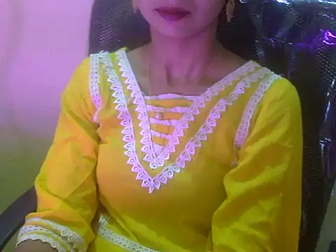 Snapshot of Rahat_S chatting on October 13, 7:32 am Rahat S online show from October 13, 7:32 am