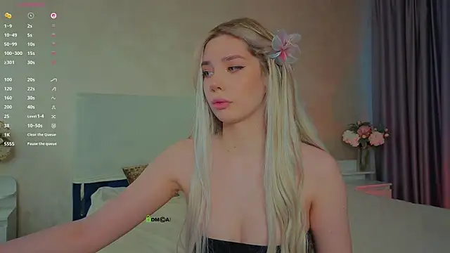 Snapshot of _sophielov chatting on June 17, 3:33 pm sophielov online show from June 17, 3:33 pm