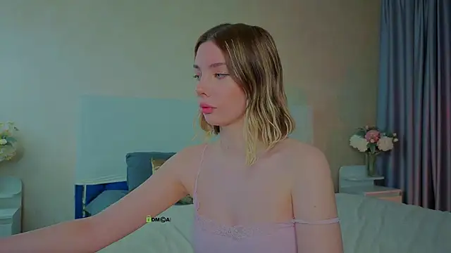  sophielov online show from May 29, 10:49 pm