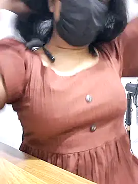 Snapshot of BeautyGirl_sara chatting on September 24, 12:55 pm BeautyGirl sara online show from September 24, 12:55 pm