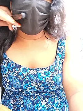 Snapshot of BeautyGirl_sara chatting on October 14, 7:31 am BeautyGirl sara online show from October 14, 7:31 am