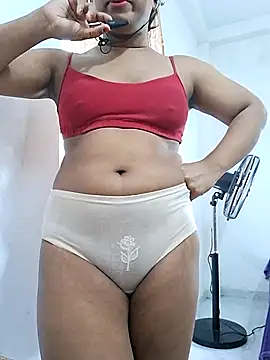 Snapshot of BeautyGirl_sara chatting on May 27, 7:16 am BeautyGirl sara online show from May 27, 7:16 am