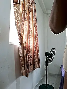 Snapshot of BeautyGirl_sara chatting on March 3, 5:03 am BeautyGirl sara online show from March 3, 5:03 am