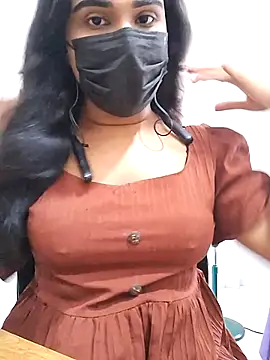 Snapshot of BeautyGirl_sara chatting on December 20, 4:37 am BeautyGirl sara online show from December 20, 4:37 am