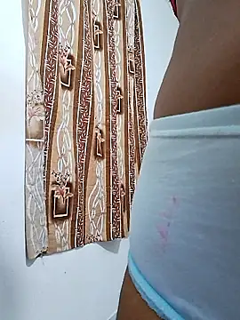 Snapshot of BeautyGirl_sara chatting on January 10, 6:03 pm BeautyGirl sara online show from January 10, 6:03 pm