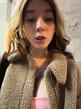 Mimiumuy online show from December 19, 5:15 pm