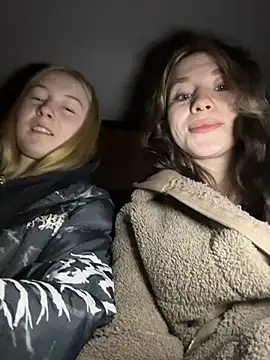 Mimiumuy online show from December 18, 4:00 pm