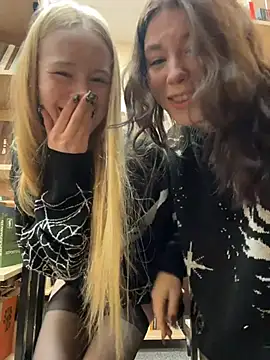 Snapshot of Mimiumuy chatting on November 1, 3:06 pm Mimiumuy online show from November 1, 3:06 pm